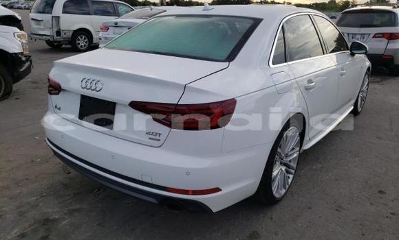 Acheter Neuf Voiture Audi A4 Blanc à Abeokuta, État d'Ogun Acheter Neuf Voiture Audi A4 Blanc à Abeokuta, État d'Ogun