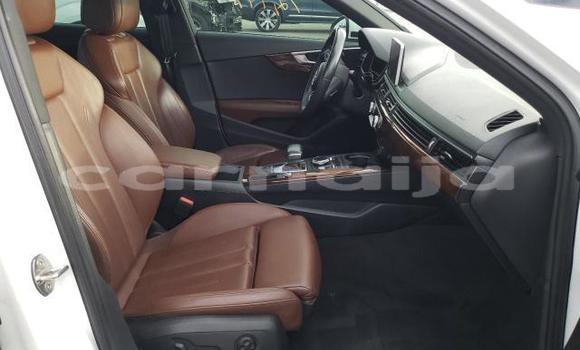 Acheter Neuf Voiture Audi A4 Blanc à Abeokuta, État d'Ogun Acheter Neuf Voiture Audi A4 Blanc à Abeokuta, État d'Ogun