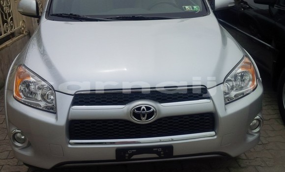 Acheter Occasion Voiture Toyota RAV4 Blanc à Badagri, Lagos Acheter Occasion Voiture Toyota RAV4 Blanc à Badagri, Lagos