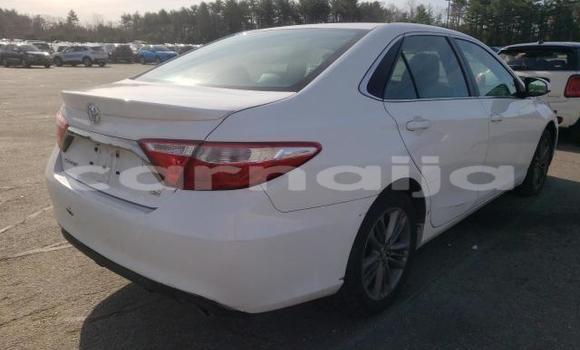 Buy New Toyota Camry White Car in Badagry in Lagos State Buy New Toyota Camry White Car in Badagry in Lagos State