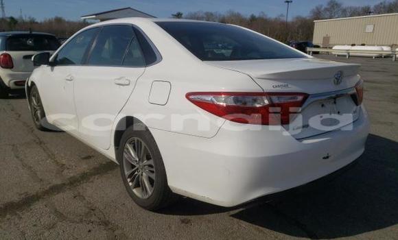 Buy New Toyota Camry White Car in Badagry in Lagos State Buy New Toyota Camry White Car in Badagry in Lagos State