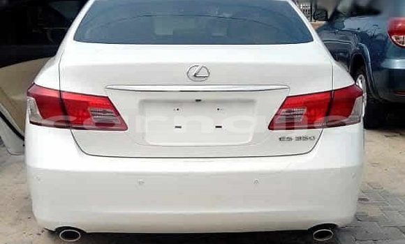 Buy Used Lexus ES White Car in Awka in Anambra State Buy Used Lexus ES White Car in Awka in Anambra State