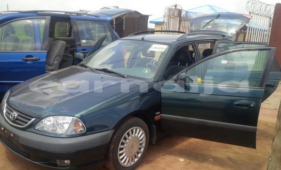Acheter Occasion Voiture Toyota Avensis Vert à Okene, État de Kogi Acheter Occasion Voiture Toyota Avensis Vert à Okene, État de Kogi