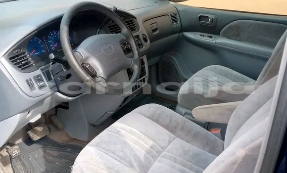 Buy Used Toyota Sienna Blue Car in Afikpo in Ebonyi State Buy Used Toyota Sienna Blue Car in Afikpo in Ebonyi State
