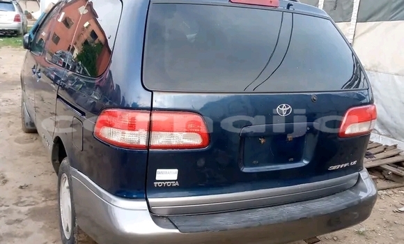Buy Used Toyota Sienna Blue Car in Afikpo in Ebonyi State Buy Used Toyota Sienna Blue Car in Afikpo in Ebonyi State