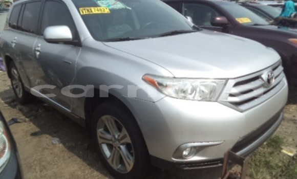 Buy Used Toyota Highlander Silver Car in Ibadan in Oyo State Buy Used Toyota Highlander Silver Car in Ibadan in Oyo State