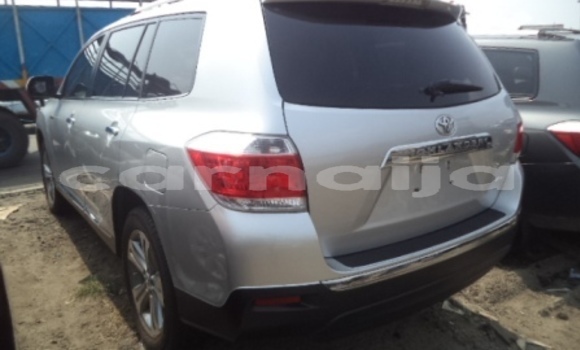 Buy Used Toyota Highlander Silver Car in Ibadan in Oyo State Buy Used Toyota Highlander Silver Car in Ibadan in Oyo State