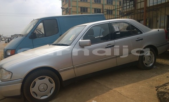 Acheter Occasion Voiture Mercedes-Benz 190 Gris à Yenagoa, État de Bayelsa Acheter Occasion Voiture Mercedes-Benz 190 Gris à Yenagoa, État de Bayelsa