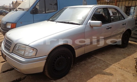 Buy Used Mercedes-Benz 190 Silver Car in Yenagoa in Bayelsa State Buy Used Mercedes-Benz 190 Silver Car in Yenagoa in Bayelsa State