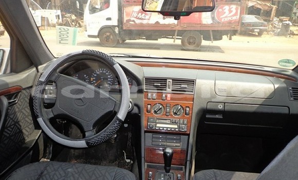 Buy Used Mercedes-Benz 190 Silver Car in Yenagoa in Bayelsa State Buy Used Mercedes-Benz 190 Silver Car in Yenagoa in Bayelsa State