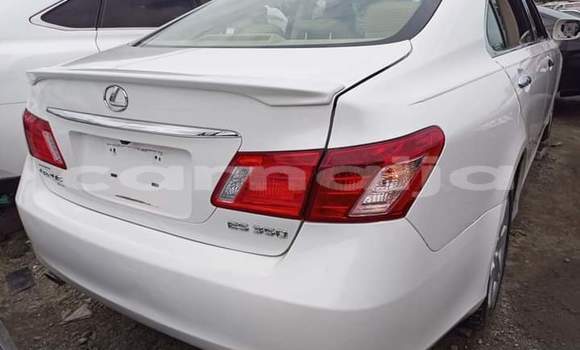 Buy Used Lexus ES White Car in Eket in Akwa Ibom State Buy Used Lexus ES White Car in Eket in Akwa Ibom State