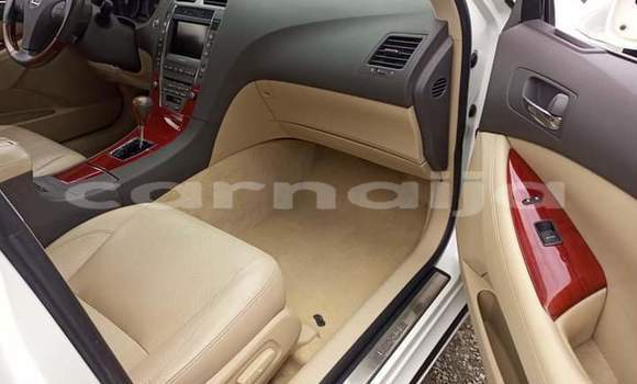 Buy Used Lexus ES White Car in Eket in Akwa Ibom State Buy Used Lexus ES White Car in Eket in Akwa Ibom State
