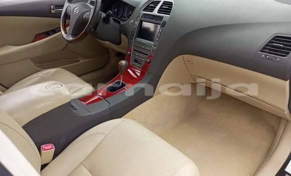 Buy Used Lexus ES White Car in Eket in Akwa Ibom State Buy Used Lexus ES White Car in Eket in Akwa Ibom State