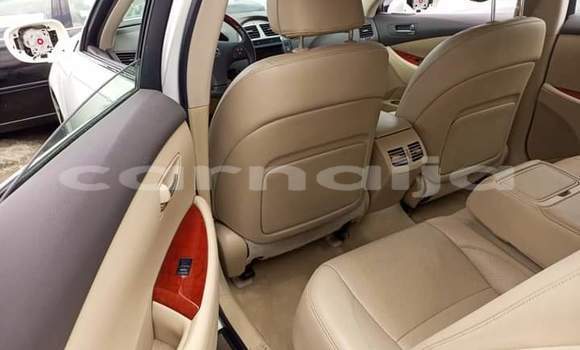 Buy Used Lexus ES White Car in Eket in Akwa Ibom State Buy Used Lexus ES White Car in Eket in Akwa Ibom State