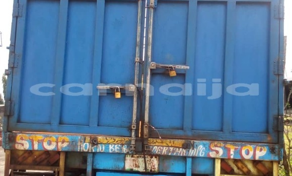 Buy Used Iveco Daily Blue Truck in Port Harcourt in Rivers State