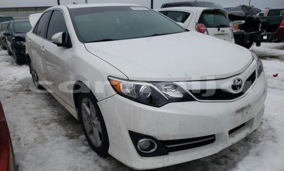 Acheter Neuf Voiture Toyota Camry (Japan) Blanc à Aba, État d'Abia Acheter Neuf Voiture Toyota Camry (Japan) Blanc à Aba, État d'Abia