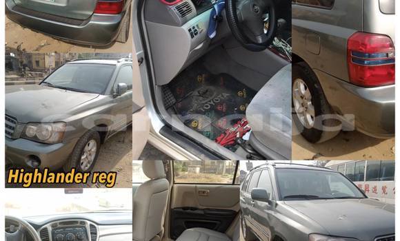 Buy Used Toyota Highlander Green Car in Aba in Abia State Buy Used Toyota Highlander Green Car in Aba in Abia State