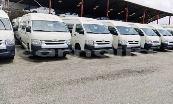 Buy New Toyota Hiace Silver Car in Enugu Ezike in Enugu Buy New Toyota Hiace Silver Car in Enugu Ezike in Enugu