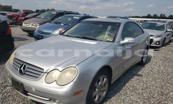 Acheter Neuf Voiture Mercedes-Benz E–Class Bleu à Benin City, Edo Acheter Neuf Voiture Mercedes-Benz E–Class Bleu à Benin City, Edo