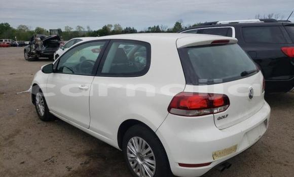 Acheter Neuf Voiture Geo Spectrum Blanc à Akure, État d'Ondo Acheter Neuf Voiture Geo Spectrum Blanc à Akure, État d'Ondo