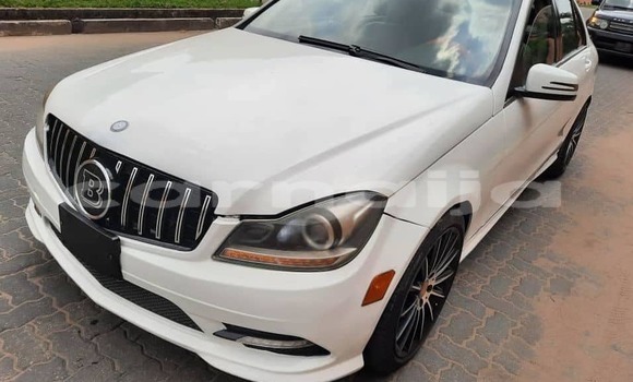 Buy Used Mercedes-Benz C–Class White Car in Aba in Abia State Buy Used Mercedes-Benz C–Class White Car in Aba in Abia State