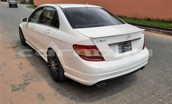 Acheter Occasion Voiture Mercedes-Benz C–Class Blanc à Aba, État d'Abia Acheter Occasion Voiture Mercedes-Benz C–Class Blanc à Aba, État d'Abia