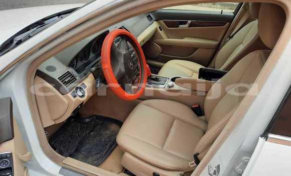 Acheter Occasion Voiture Mercedes-Benz C–Class Blanc à Aba, État d'Abia Acheter Occasion Voiture Mercedes-Benz C–Class Blanc à Aba, État d'Abia