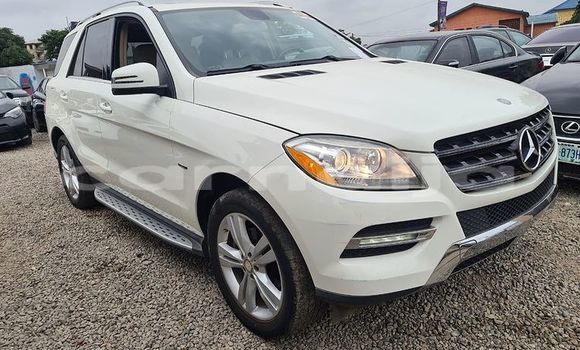 Acheter Import Voiture Mercedes-Benz ML–Class Blanc à Lagos, État de Lagos Acheter Import Voiture Mercedes-Benz ML–Class Blanc à Lagos, État de Lagos