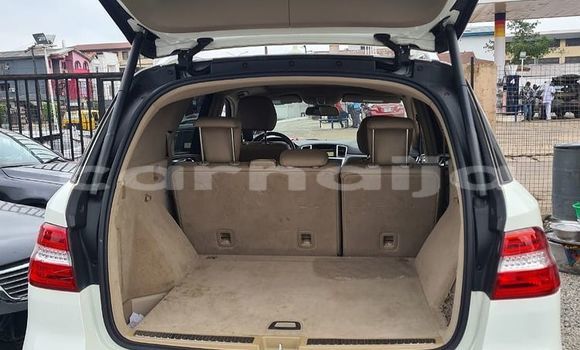 Acheter Import Voiture Mercedes-Benz ML–Class Blanc à Lagos, État de Lagos Acheter Import Voiture Mercedes-Benz ML–Class Blanc à Lagos, État de Lagos