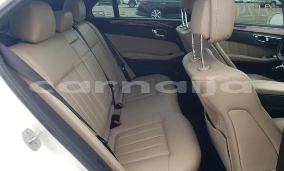 Acheter Neuf Voiture Mercedes-Benz E–Class Blanc à Badagry, État de Lagos Acheter Neuf Voiture Mercedes-Benz E–Class Blanc à Badagry, État de Lagos