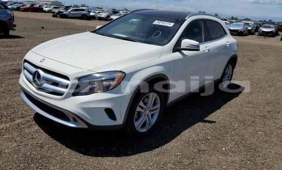 Acheter Neuf Voiture Mercedes-Benz GLA-klasse Blanc à Badagry, État de Lagos Acheter Neuf Voiture Mercedes-Benz GLA-klasse Blanc à Badagry, État de Lagos