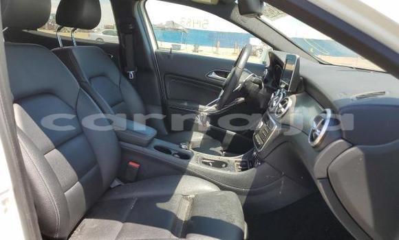 Acheter Neuf Voiture Mercedes-Benz GLA-klasse Blanc à Badagry, État de Lagos Acheter Neuf Voiture Mercedes-Benz GLA-klasse Blanc à Badagry, État de Lagos