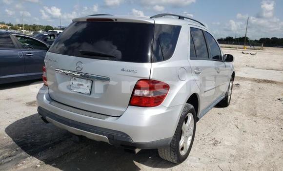 Acheter Neuf Voiture Mercedes-Benz ML–Class Gris à Badagry, État de Lagos Acheter Neuf Voiture Mercedes-Benz ML–Class Gris à Badagry, État de Lagos