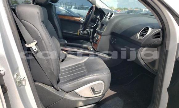 Acheter Neuf Voiture Mercedes-Benz ML–Class Gris à Badagry, État de Lagos Acheter Neuf Voiture Mercedes-Benz ML–Class Gris à Badagry, État de Lagos