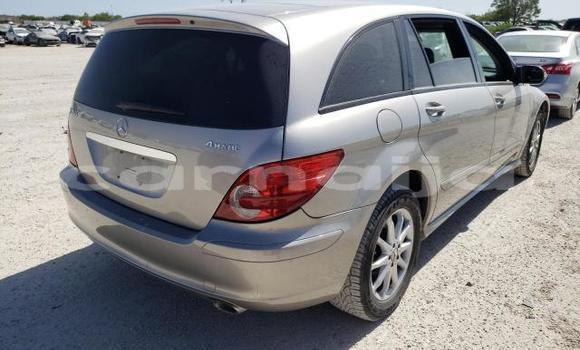 Buy New Mercedes-Benz R–Class Brown Car in Badagry in Lagos State Buy New Mercedes-Benz R–Class Brown Car in Badagry in Lagos State
