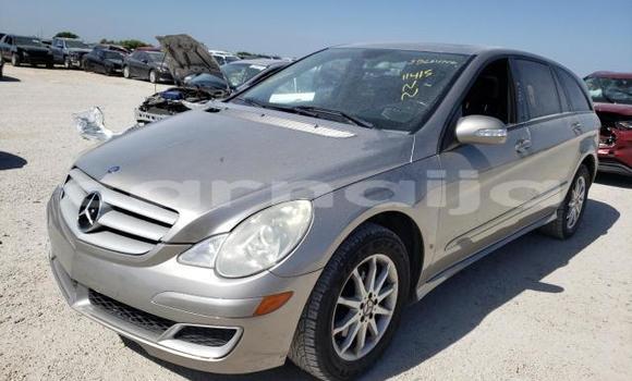 Buy New Mercedes-Benz R–Class Brown Car in Badagry in Lagos State Buy New Mercedes-Benz R–Class Brown Car in Badagry in Lagos State