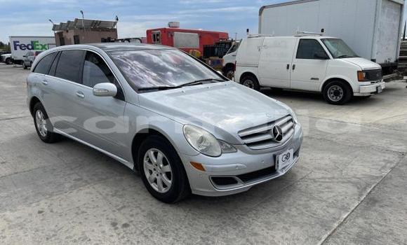 Buy New Mercedes-Benz R–Class Silver Car in Badagry in Lagos State Buy New Mercedes-Benz R–Class Silver Car in Badagry in Lagos State