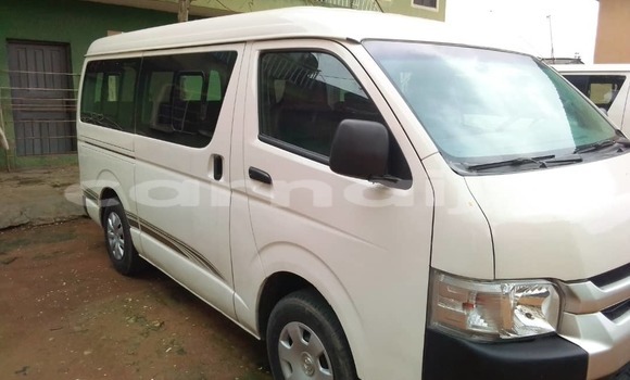 Acheter Neuf Voiture Toyota Hiace Gris à Akwukwu–Igbo, État du Delta Acheter Neuf Voiture Toyota Hiace Gris à Akwukwu–Igbo, État du Delta