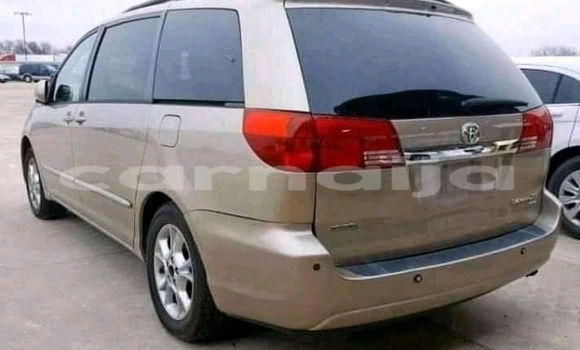 Acheter Neuf Voiture Toyota Sienna Gris à Agbor, État du Delta Acheter Neuf Voiture Toyota Sienna Gris à Agbor, État du Delta