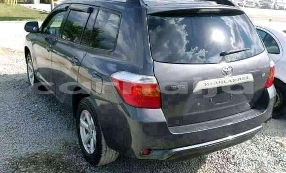 Buy New Toyota Highlander Beige Car in Amagunze in Enugu State Buy New Toyota Highlander Beige Car in Amagunze in Enugu State