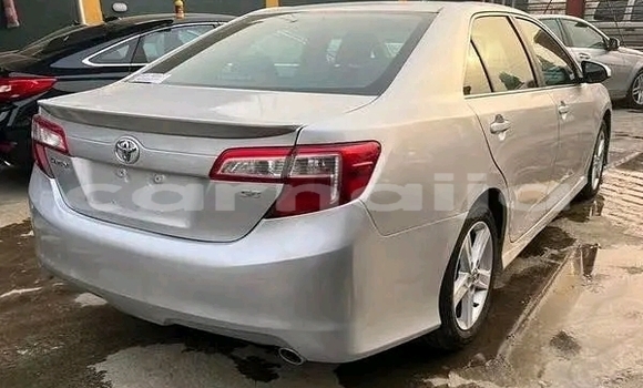 Acheter Occasion Voiture Toyota Camry Gris à Lagos, État de Lagos