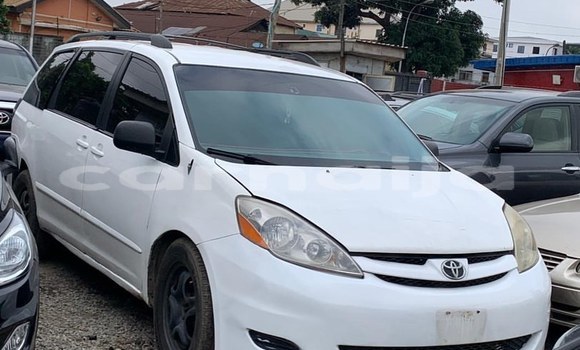 Acheter Occasion Voiture Toyota Sienna Blanc à Lagos, État de Lagos Acheter Occasion Voiture Toyota Sienna Blanc à Lagos, État de Lagos