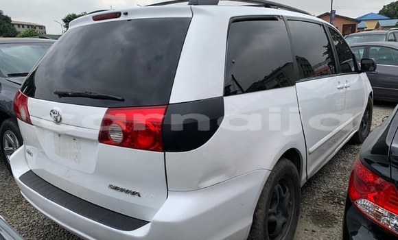 Acheter Occasion Voiture Toyota Sienna Blanc à Lagos, État de Lagos Acheter Occasion Voiture Toyota Sienna Blanc à Lagos, État de Lagos