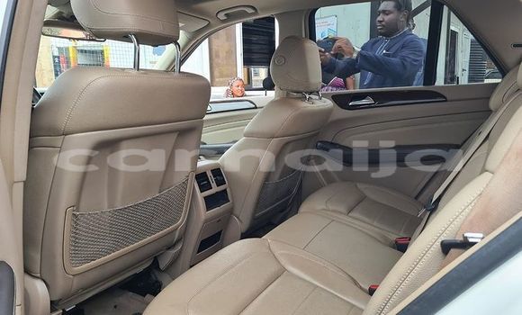 Acheter Import Voiture Mercedes-Benz ML–Class Blanc à Lagos, État de Lagos Acheter Import Voiture Mercedes-Benz ML–Class Blanc à Lagos, État de Lagos
