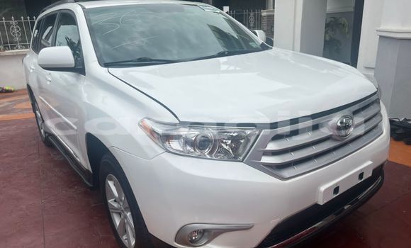 Acheter Import Voiture Toyota Highlander Blanc à Lagos, État de Lagos