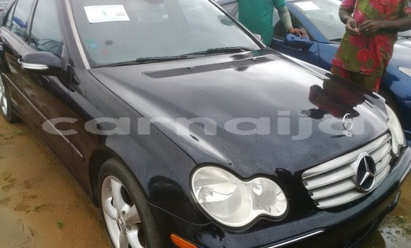 Acheter Import Voiture Mercedes-Benz C–Class Noir à Lagos, État de Lagos Acheter Import Voiture Mercedes-Benz C–Class Noir à Lagos, État de Lagos