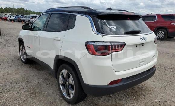 Acheter Neuf Voiture Jeep Liberty Blanc à Badagry, État de Lagos Acheter Neuf Voiture Jeep Liberty Blanc à Badagry, État de Lagos