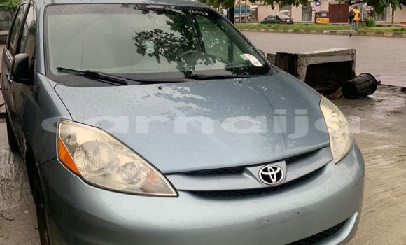 Buy Import Toyota Sienna Blue Car in Lagos in Lagos State