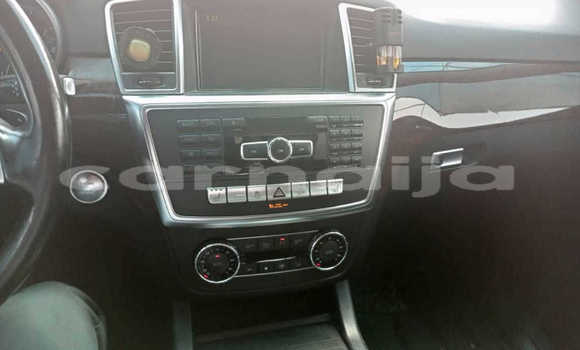 Acheter Occasion Voiture Mercedes-Benz ML–Class Blanc à Lagos, État de Lagos Acheter Occasion Voiture Mercedes-Benz ML–Class Blanc à Lagos, État de Lagos