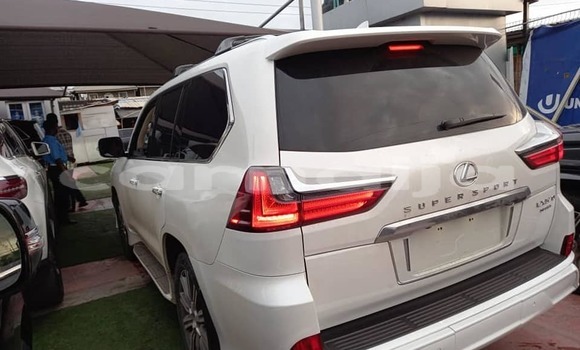 Acheter Occasion Voiture Lexus LX 570 Blanc à Lagos, État de Lagos Acheter Occasion Voiture Lexus LX 570 Blanc à Lagos, État de Lagos